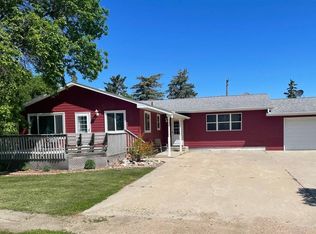 314 S 1st St, Ashton, SD 57424