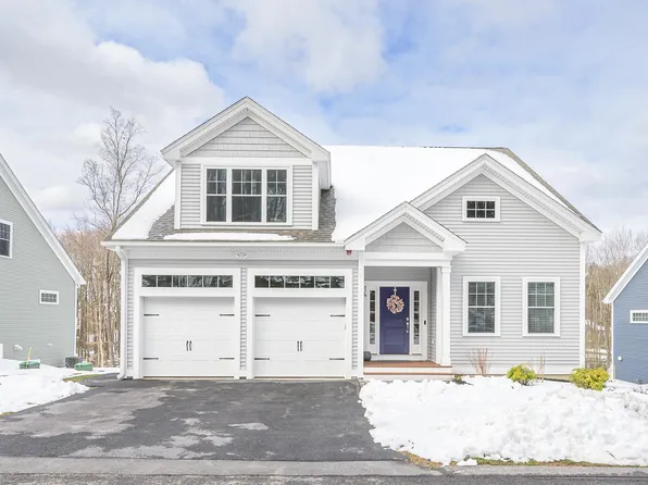 14 Colonial Run #46, Atkinson, NH 03811