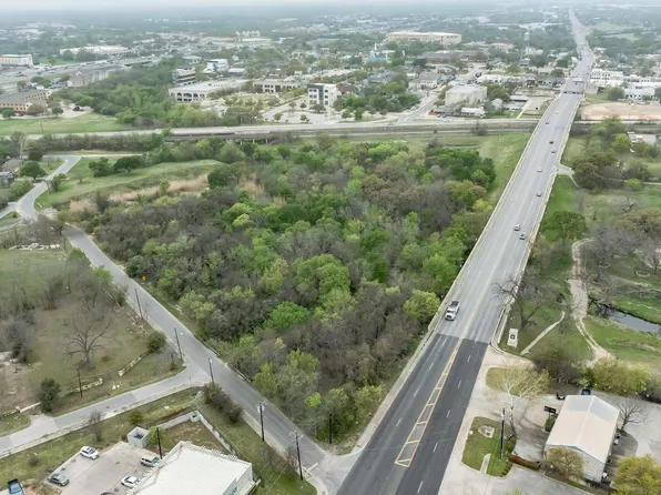 111 W Nash St, Round Rock, TX 78664