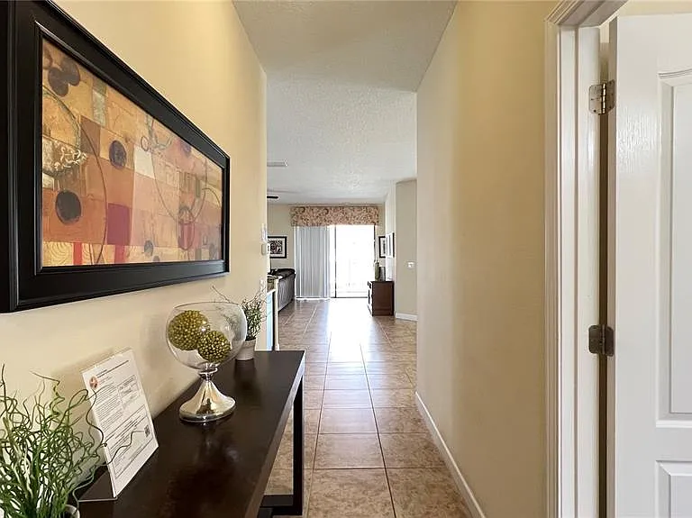 2353 Victoria Dr — Photo 16