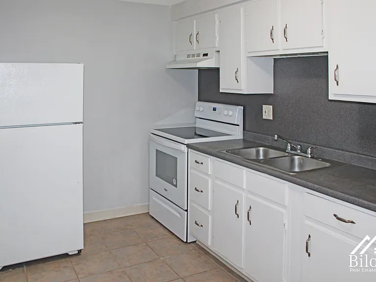 Hillside Terrace Apartments — Photo 1
