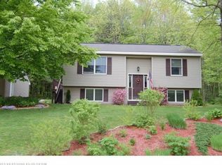 27 Country Club Dr, Auburn, ME 04210