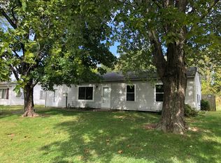 3300 Wild Rose Dr, Mount Vernon, IL 62864