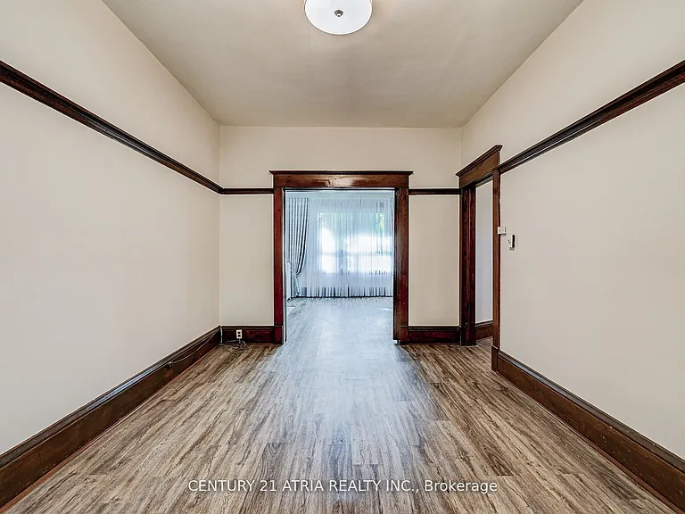 397 Parkside Dr — Photo 12