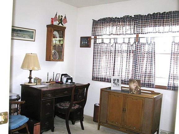 3rd image of 266 Green Ct