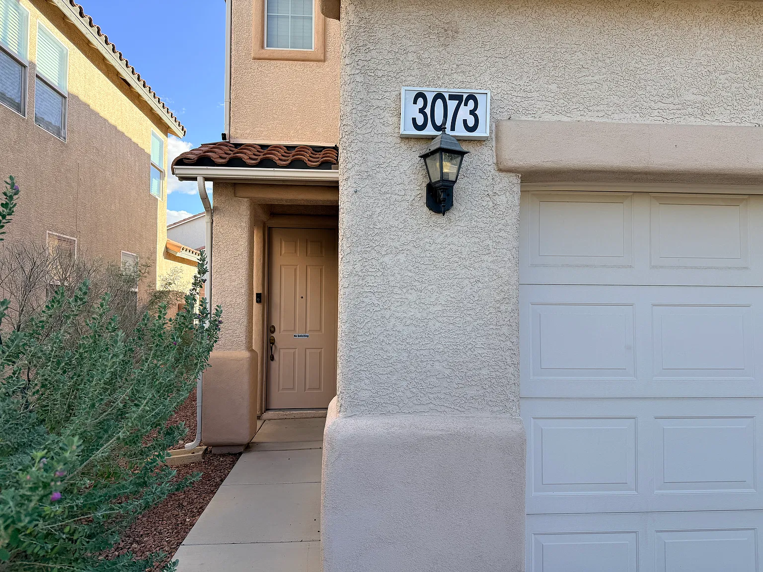 3 bed, 2.5 bath, 1659 sqft, $1,950 — Photo 2