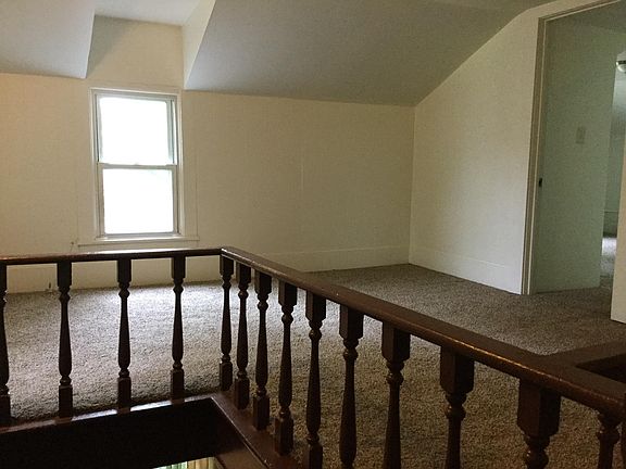 5th image of 411 White St APT 2