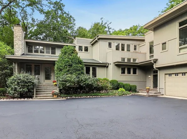 5311 Lee Ave, Downers Grove, IL 60515