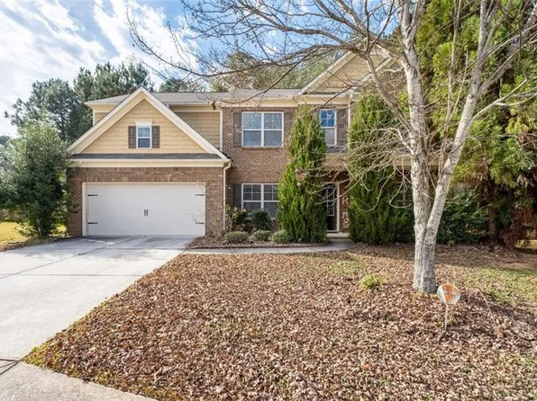 515 Lakeside Vw, Fairburn, GA 30213