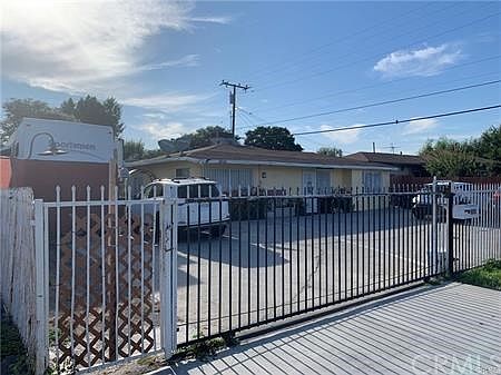 2nd image of 1015 Echelon Ave