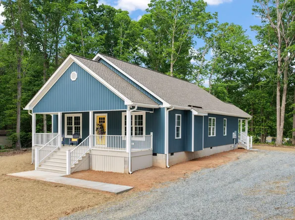 19 Mansion Dr, Clarksville, VA 23927