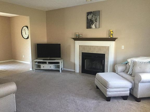 2nd image of 227 Shadow Bend Ln