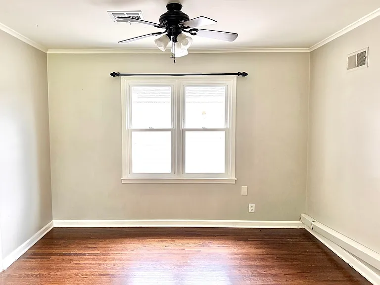 2673 S Sandusky Ave — Photo 15
