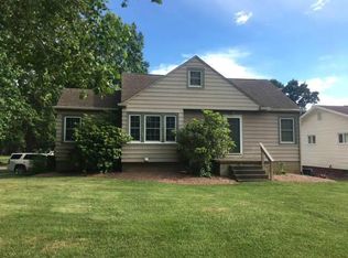 558 Harding Rd, Zanesville, OH 43701