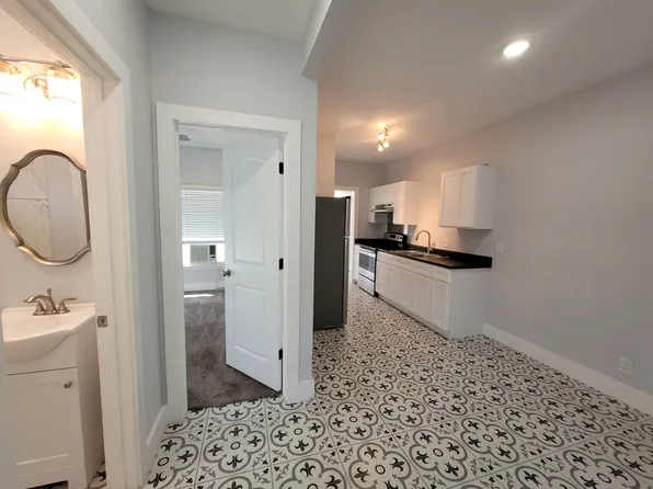 1026 W French Pl APT 3, San Antonio, TX 78212