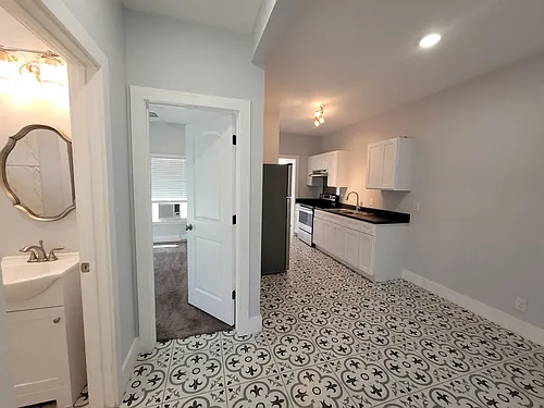 1026 W French Pl #3 Photo 1