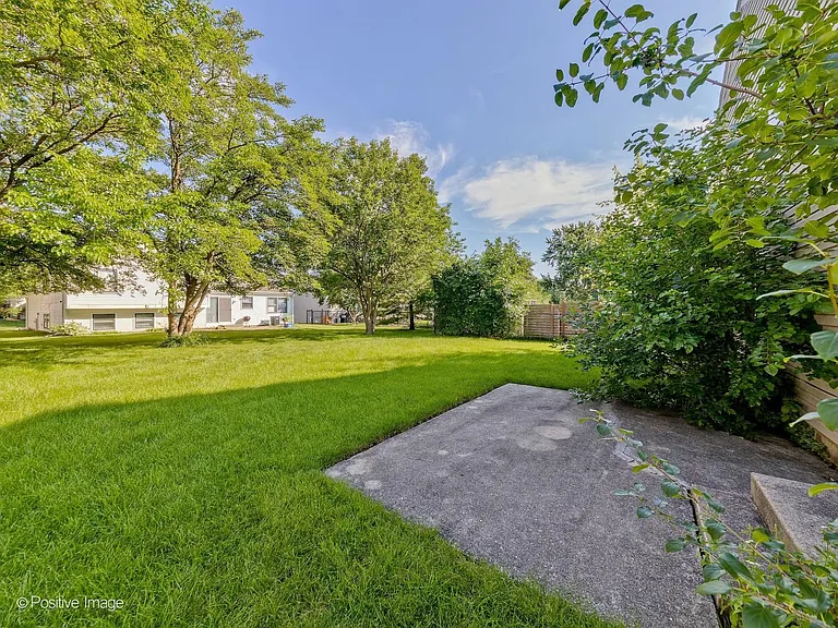 601 Willington Dr — Photo 14