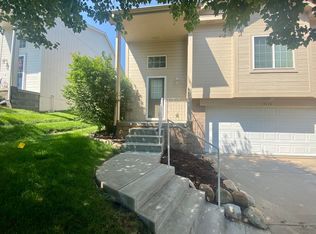 15418 Camden Ave, Omaha, NE 68116