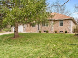 1319 Woodcastle Road, Nixa, MO 65714