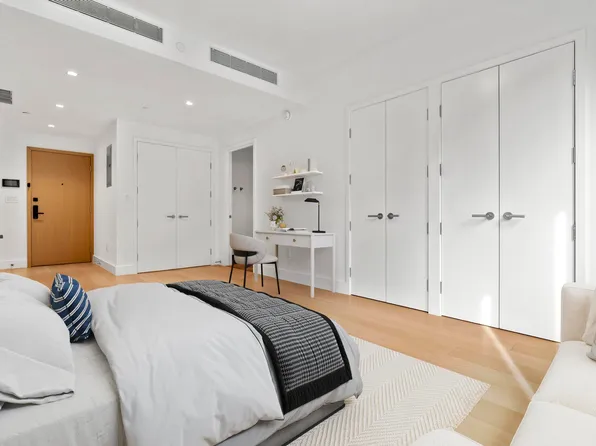 208 Delancey Street GC image 2 of 11