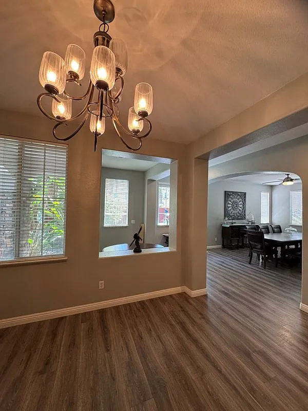 5 bed, 3.0 bath, 3067 sqft, $4,100 — Photo 4