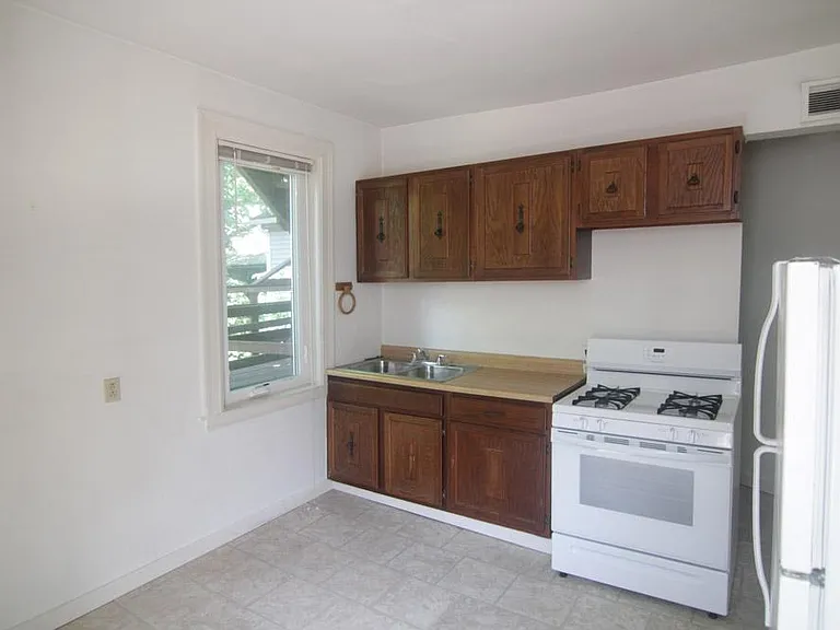 303 West St #2 — Photo 5