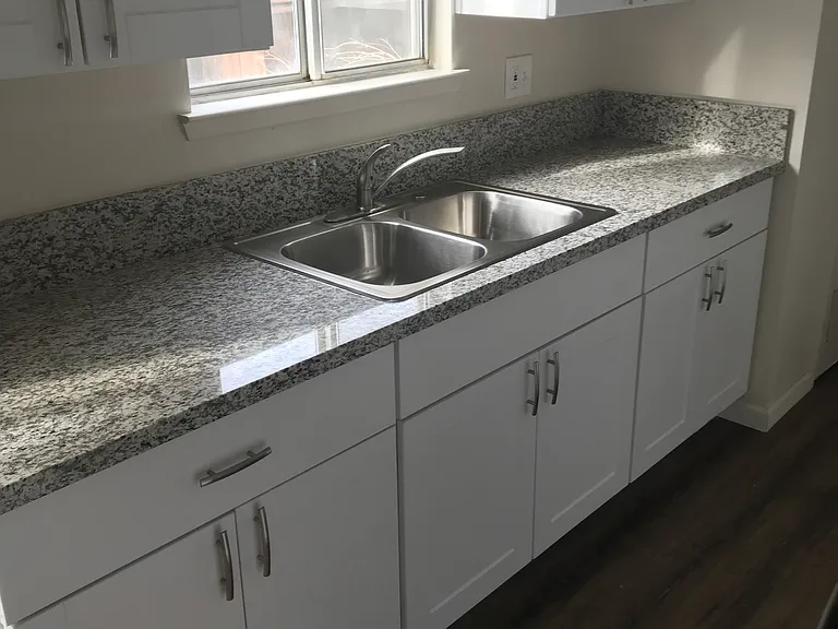744 E Dennett Ave #104 — Photo 4