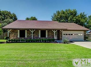 1106 4th St, Granbury, TX 76048
