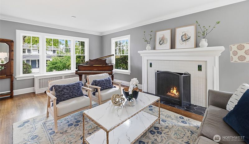 5th image of 3127 Broadway E
