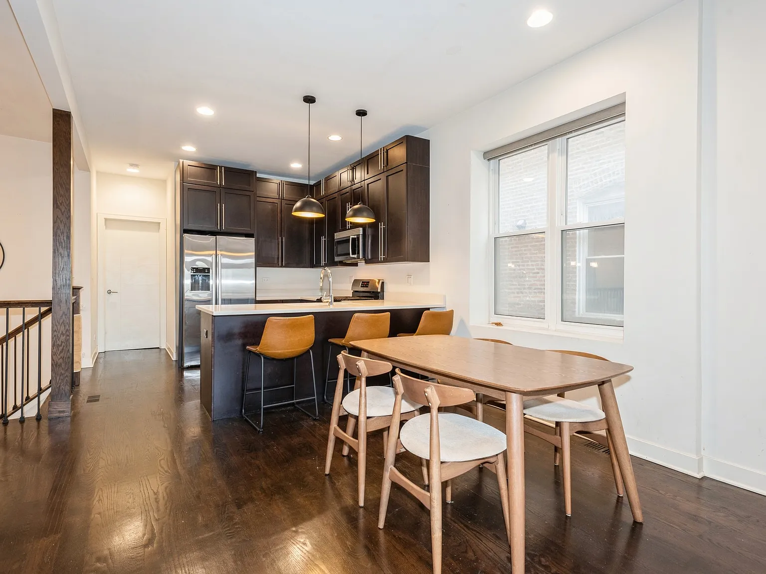3 bed, 2.5 bath, $4,000 — Photo 4