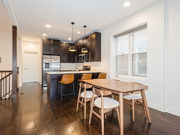 4th image of 2322 W Augusta Blvd #1F