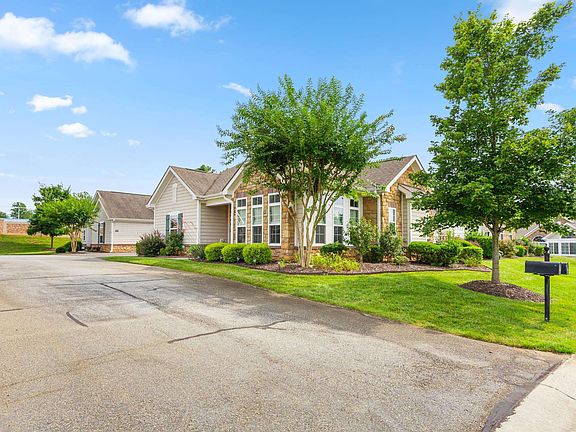 2nd image of 320 Faith Dr #320
