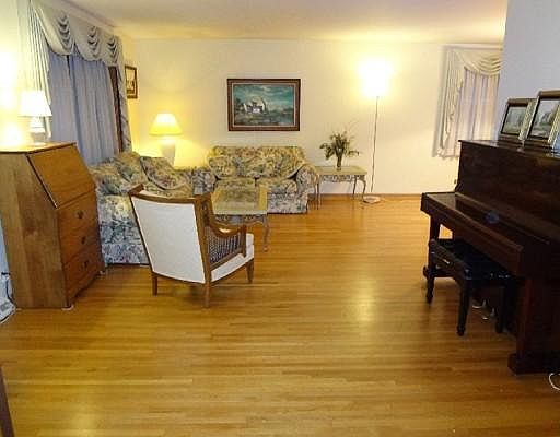 2nd image of 1519 Mura Ln
