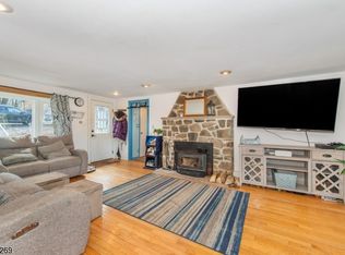 52 Tamarack Trl, Stockholm, NJ 07460