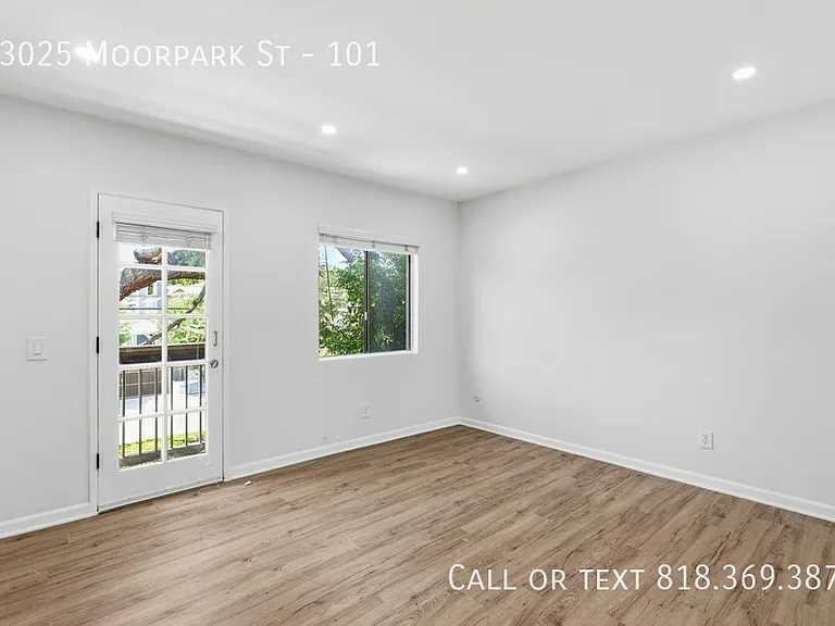 13025 Moorpark St #101 — Photo 30
