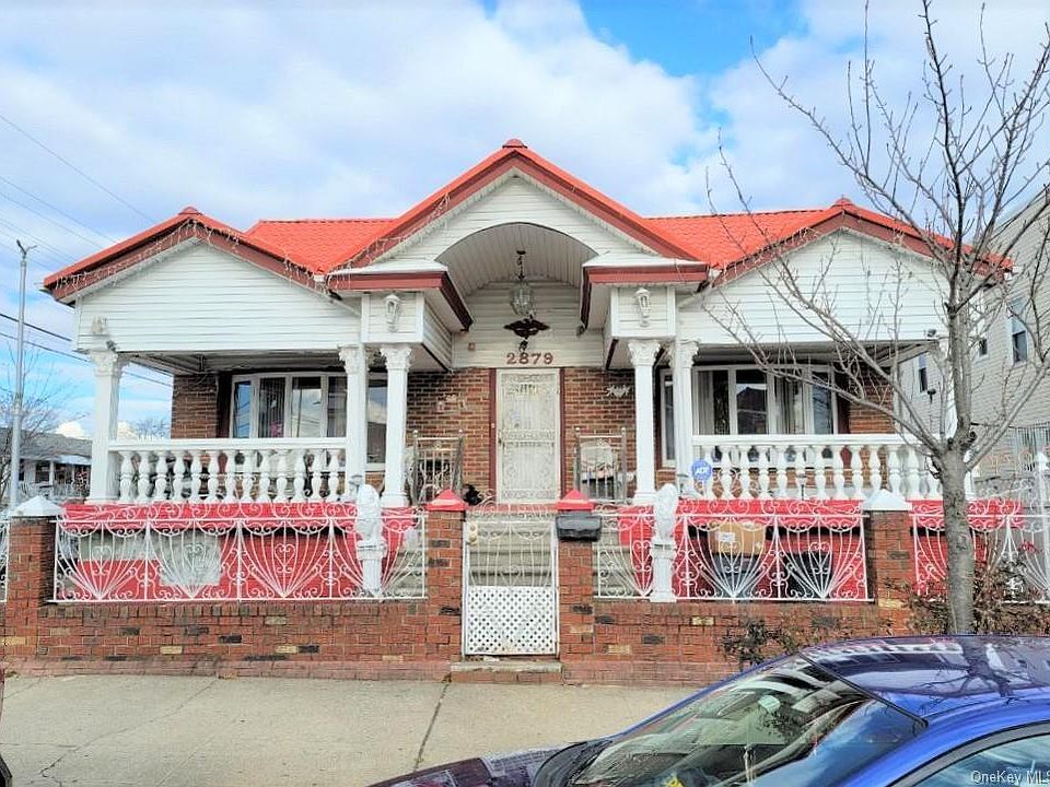 1st image of 2879 Sampson Ave