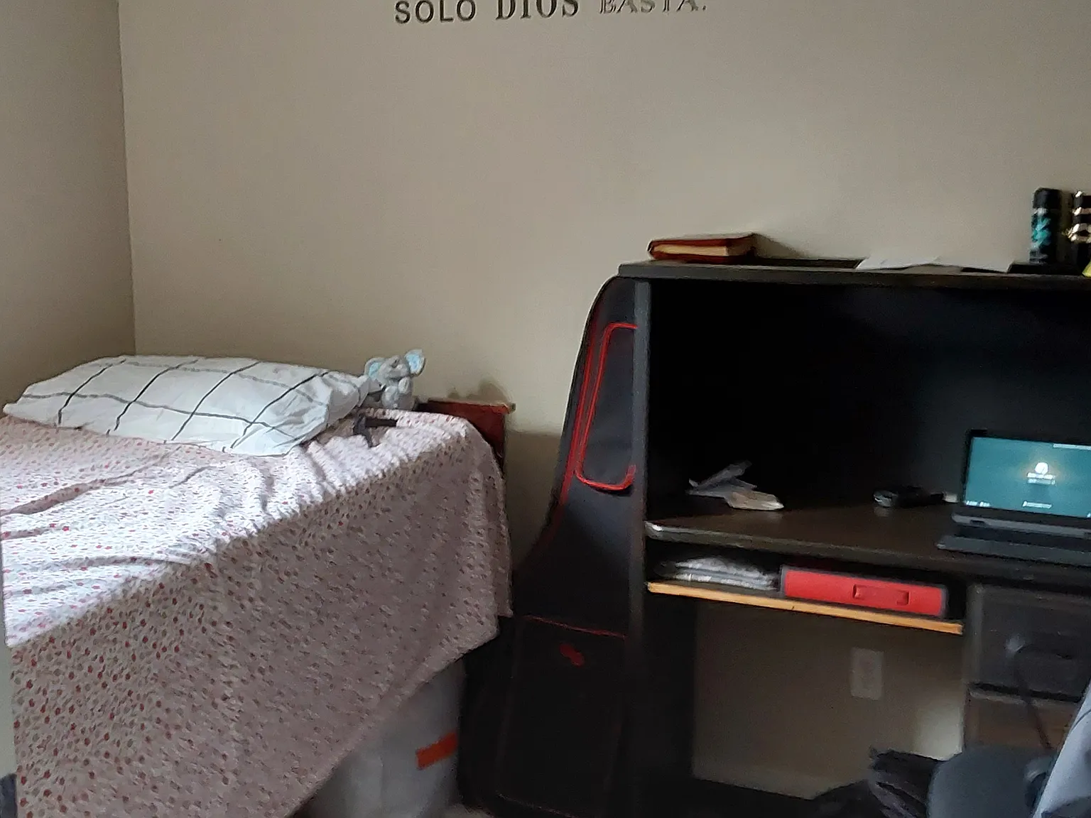 3 bed, 2200 sqft, $2,485 — Photo 3