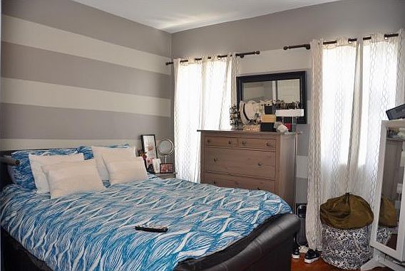 3rd image of 4014 Sea Gate Ave