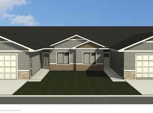 9009 W 43rd St, Sioux Falls, SD 57106