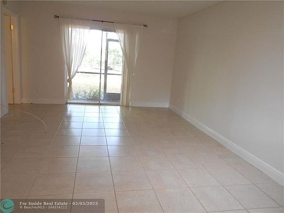 3rd image of 811 NW 103rd Ter #105