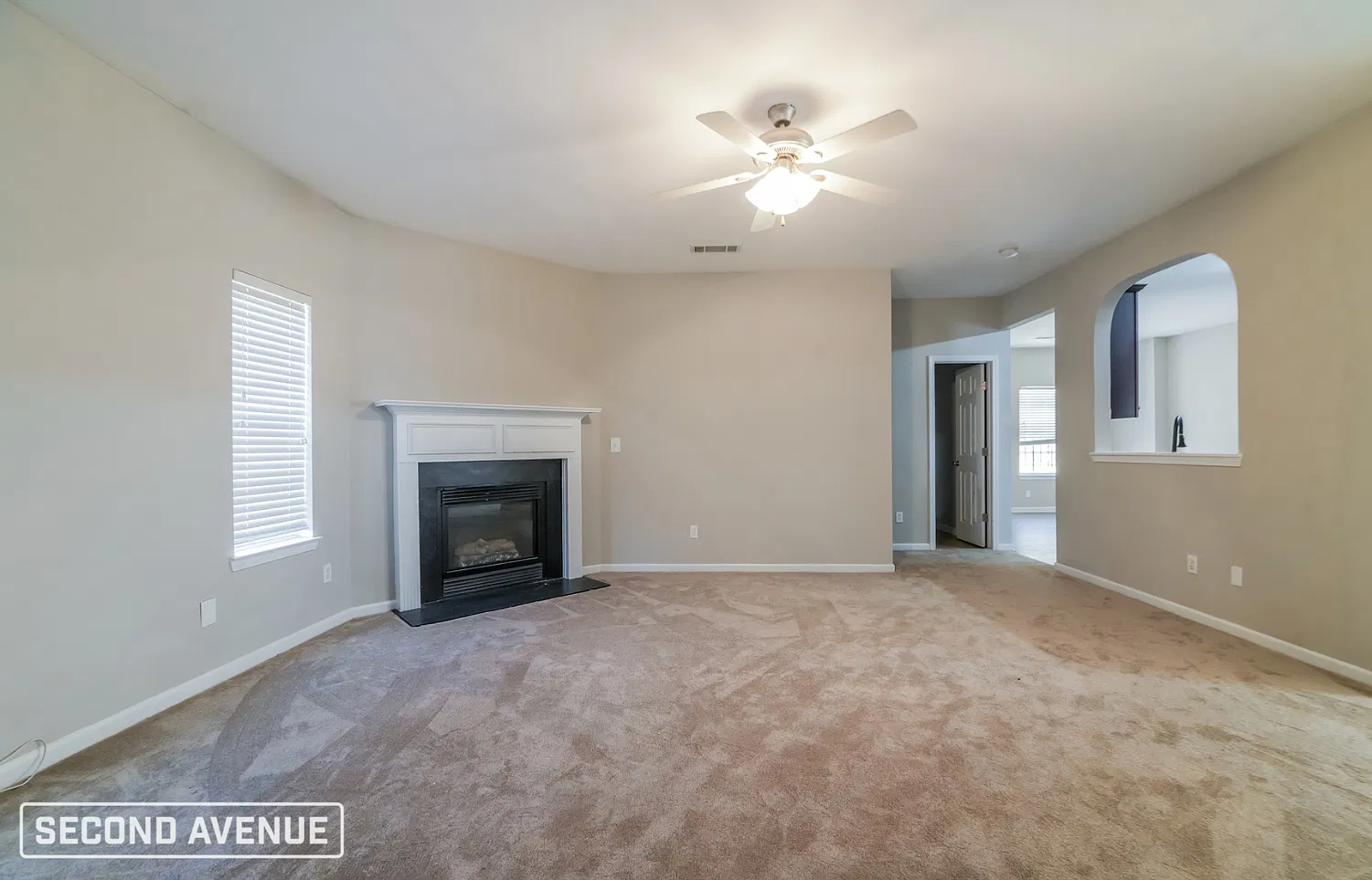 5 bed, 3.0 bath, 2662 sqft, $2,679 — Photo 2