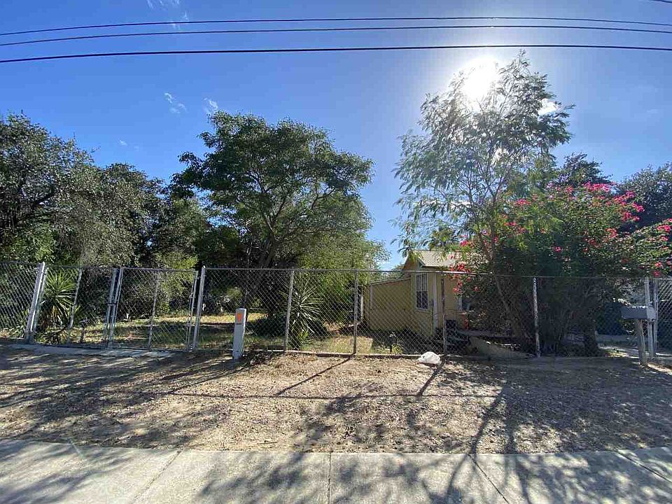 1st image of 2805 Chihuahua St