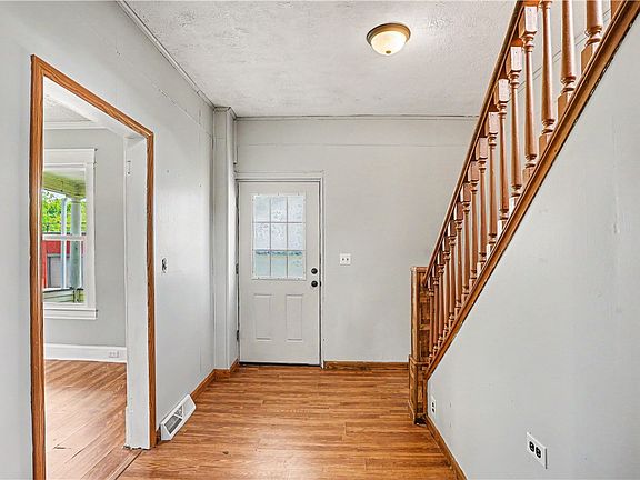 3rd image of 511 Portersville Rd