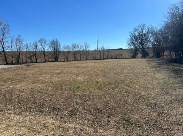 801 E Jackson Ave, Arkansas City, KS 67005