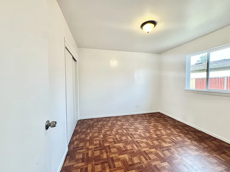 277 Cherry Way — Photo 8