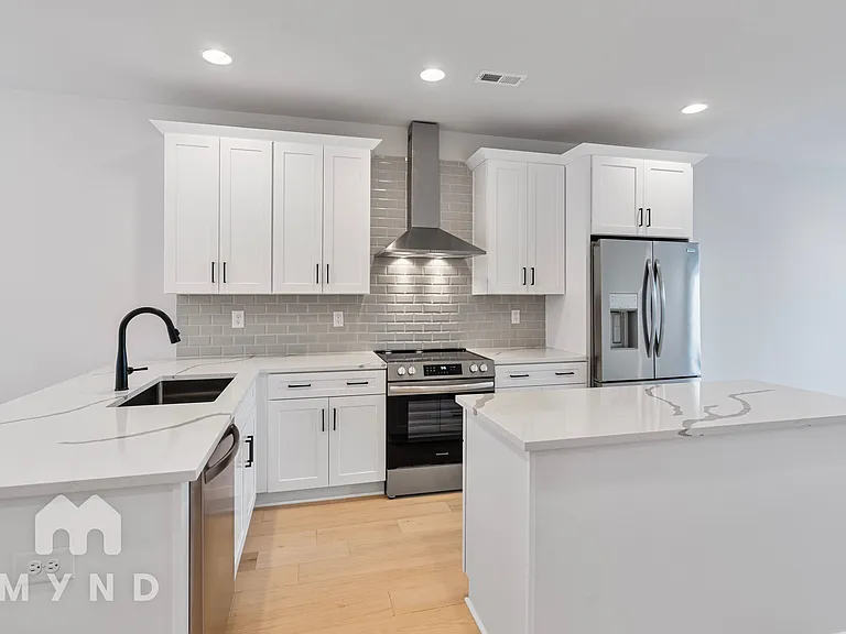 2242 N Graham St #2 — Photo 5