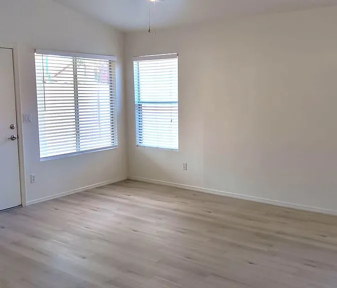 2450 S Apache Dr — Photo 3