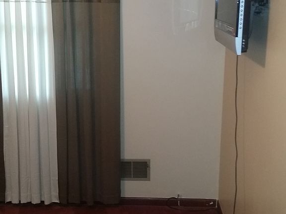 4th image of 8818 S Glenview Dr
