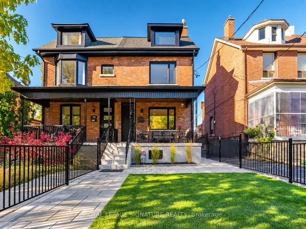182 Beatrice St, Toronto, ON M6G 3G1