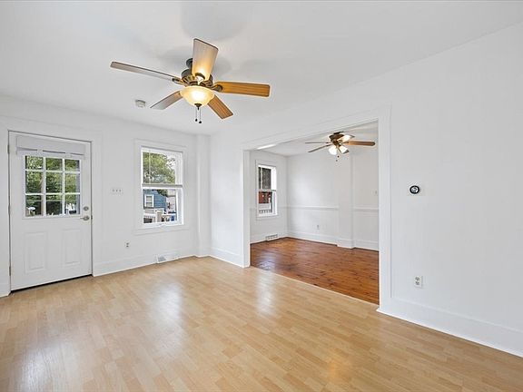 2nd image of 90 Middlesex St